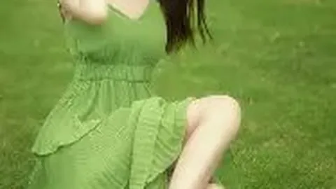 库明加复出战不久，不幸摔倒受伤，中途退场引关注